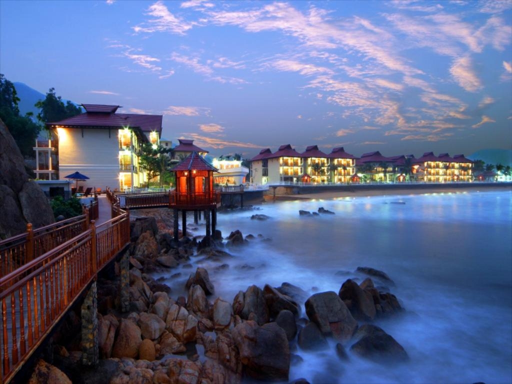 Khách sạn Royal Hotel And Healthcare Resort Quy Nhơn